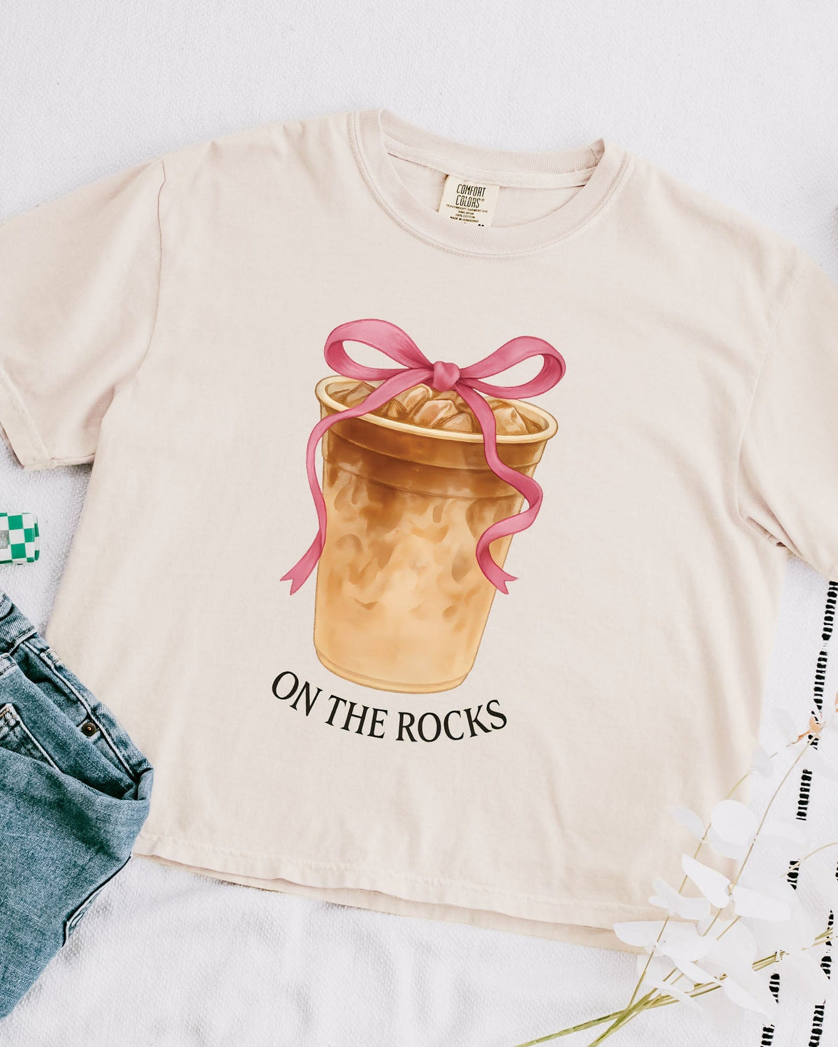 On the Rocks Iced Coffee Garment Dyed Women’s Cropped T-Shirt – Iced Latte Graphic Tee