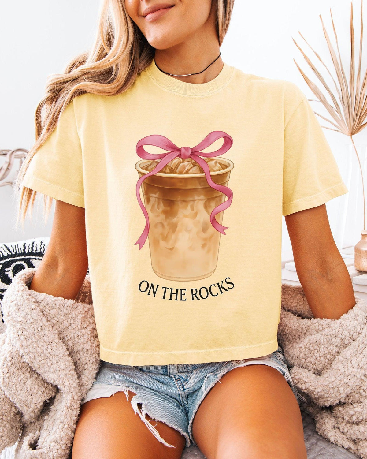 On the Rocks Iced Coffee Garment Dyed Women’s Cropped T-Shirt – Iced Latte Graphic Tee
