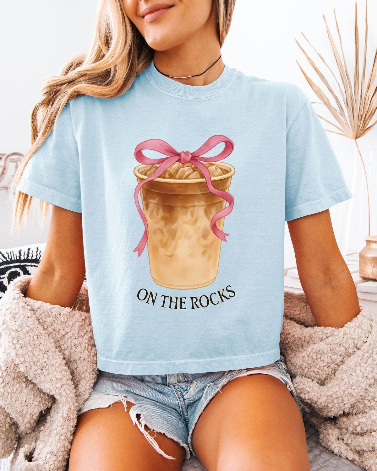On the Rocks Iced Coffee Garment Dyed Women’s Cropped T-Shirt – Iced Latte Graphic Tee